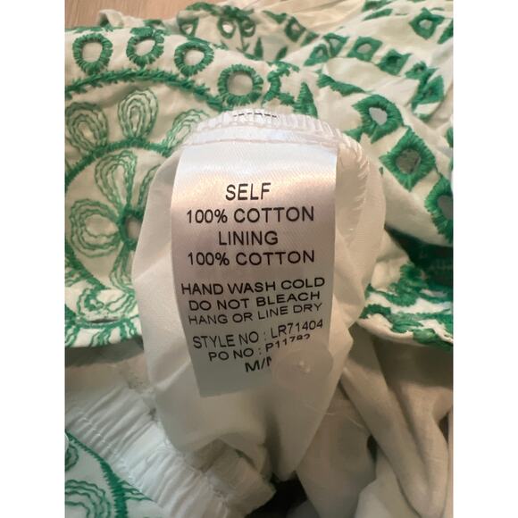 Main Strip NWT Eyelet Lace Puff Sleeve Romper Green White Boho Tropical Medium - Picture 8 of 8